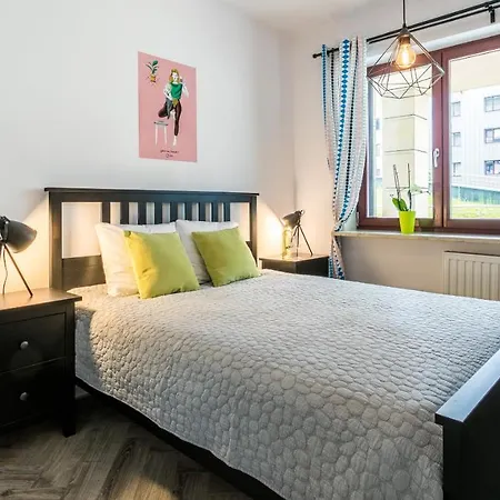 Ludwinowska 11 By Let's Appartement *