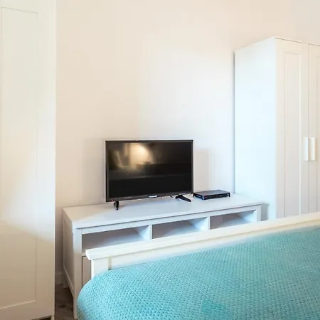 Ludwinowska 11 By Let's Appartement
